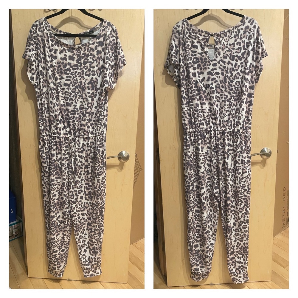 Pretty Garden Loose Neck Off the Shoulder Jump Suit Cheetah Leopard Animal Print